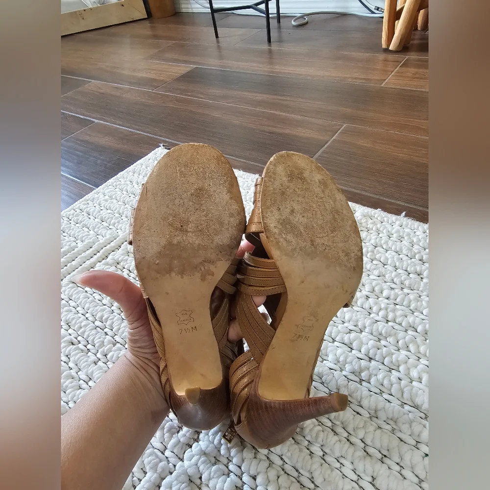 TORY BURCH LIV CAMEL BROWN TAN STRAPPY HEELS SZ 7.5